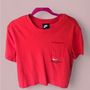 Nike boxy cropped top, size M
